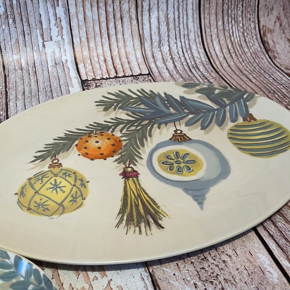 Creative Co-op Christmas Plate Set - Picture 4 of 9